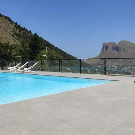 Mini Con Piscina. Holiday home *