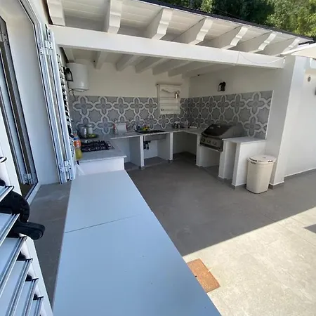 Mini Con Piscina. Holiday home Palermo